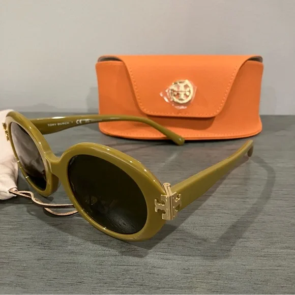 Chic Tory Burch Green Sunglasses with Orange Case - Picture 2 of 11
